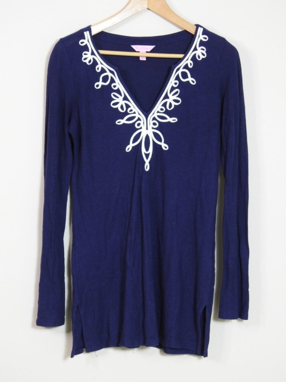 Lilly Pulitzer Navy Blue Long Sleeve Top Embroidered Neckline Small - Picture 2 of 6